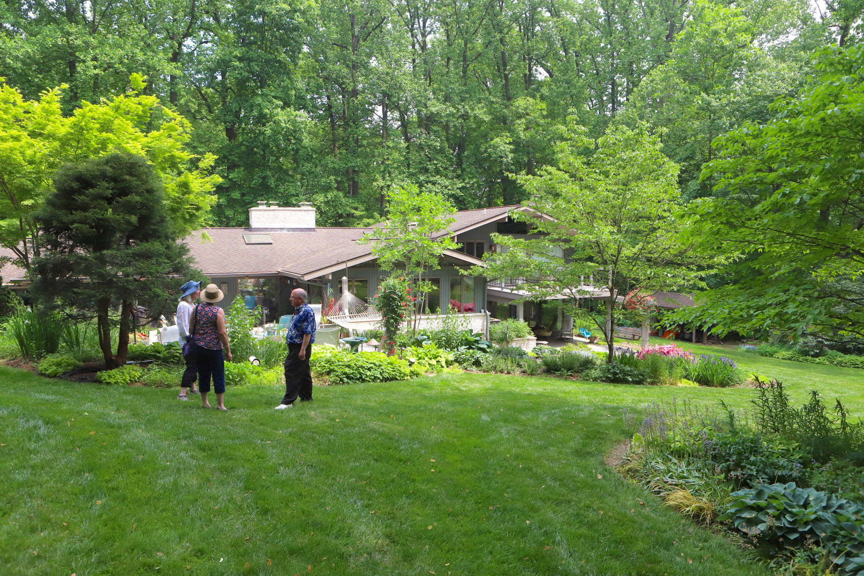 Newark Garden Tour